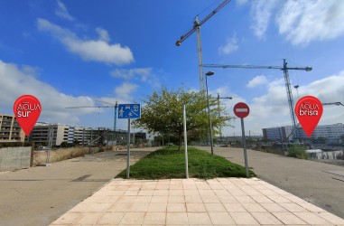 Vista de Aqua Brisa y Aqua Sur desde la plaza central en Arcosur